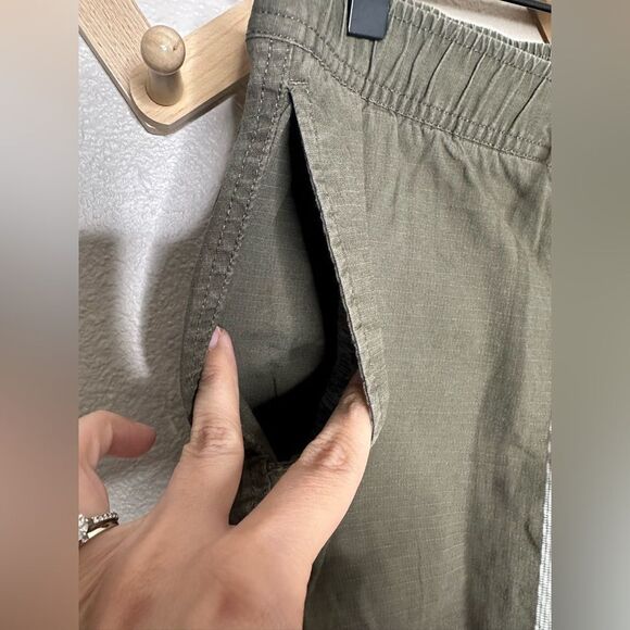 Vuori Men's Olive Womens Ripstop Pant Sz S - Picture 6 of 9